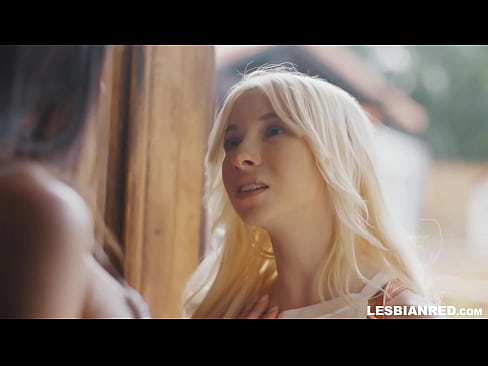❤️ Tyttö tulee kotiin muutamaa kuukautta myöhemmin ja päätyy syömään äitipuolensa pillua ❤❌ Just porn at us ❤